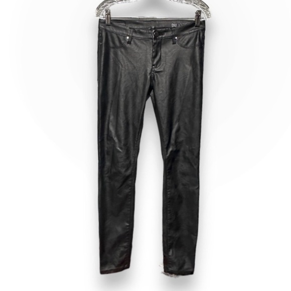 BLANKNYC Black Faux Leather Low Rise Pants Women’s Size 27 NWOT Party Going Out - Picture 3 of 14